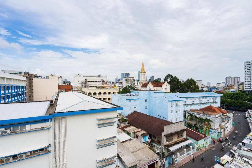 Chilling Rooftop Flat At District 1 Căn hộ