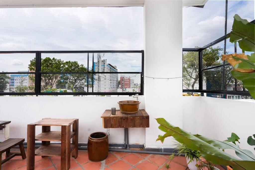 Chilling Rooftop Flat At District 1 * TP. Hồ Chí Minh